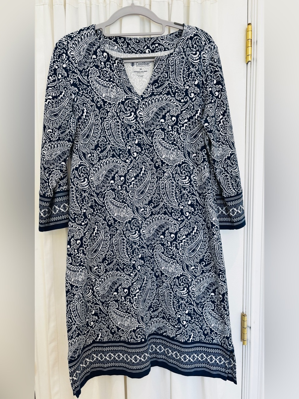 Coolibar Navy and White Paisley V-Neck Long Sleeve Dress